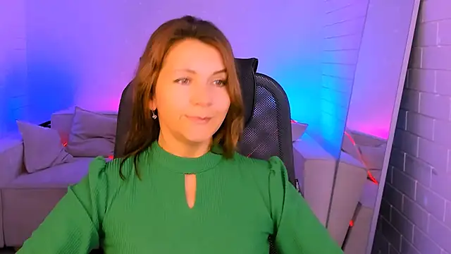 NicoleHitman online show from November 6, 2025, 5:19 am