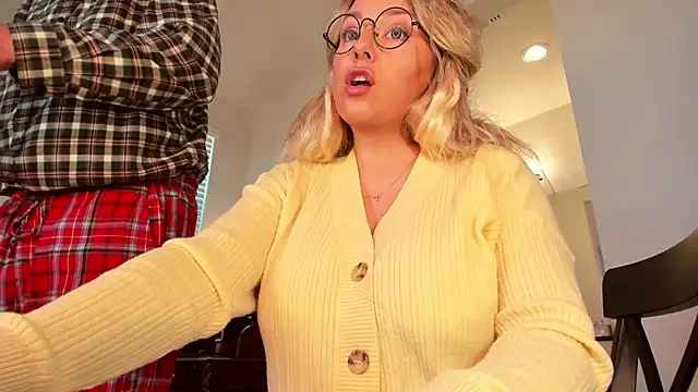 realtoxxxxmaria online show from November 8, 2025, 1:44 pm