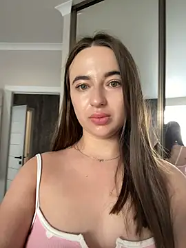 AlisaQSky online show from May 25, 2026, 4:51 am
