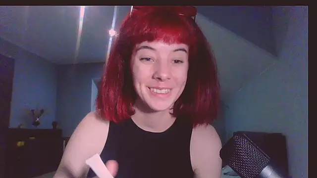  Amber Doll  online show from October 18, 2025, 7:47 pm