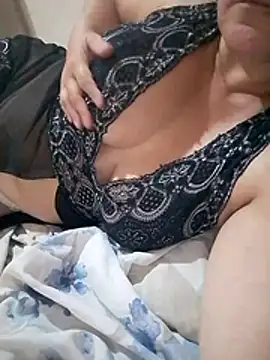 Snapshot of Sandra42 chatting on February 14, 2026, 11:23 pm Sandra42 online show from February 14, 2026, 11:23 pm