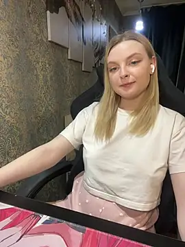 Lina ly online show from March 12, 2025, 11:01 pm