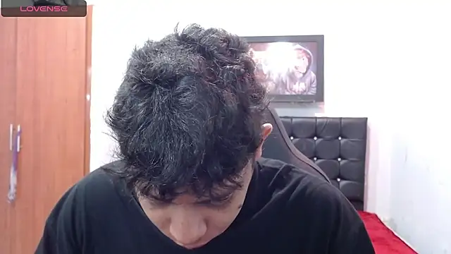 Snapshot of Alejandroo_22 chatting on March 15, 2025, 1:07 pm Alejandroo 22 online show from March 15, 2025, 1:07 pm