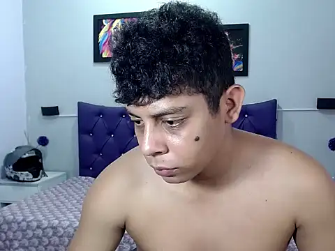 Snapshot of Alejandroo_22 chatting on September 26, 2025, 3:49 pm Alejandroo 22 online show from September 26, 2025, 3:49 pm