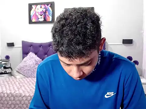 Snapshot of Alejandroo_22 chatting on November 13, 2025, 3:00 pm Alejandroo 22 online show from November 13, 2025, 3:00 pm