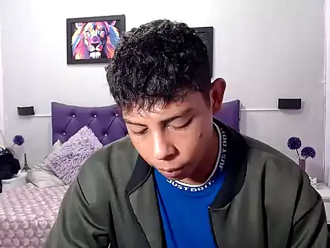 Snapshot of Alejandroo_22 chatting on December 3, 2025, 12:58 pm Alejandroo 22 online show from December 3, 2025, 12:58 pm