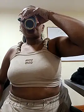 Ariana Rodriguez online show from April 18, 2026, 12:14 am