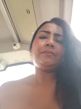 Ariana Rodriguez online show from April 21, 2026, 1:06 pm