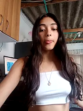 Valen Person online show from November 5, 2025, 4:07 pm