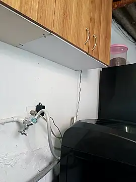 Valen Person online show from November 19, 2025, 3:12 pm