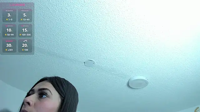 Snapshot of Cristal_Velle chatting on June 17, 2026, 1:01 pm Cristal Velle online show from June 17, 2026, 1:01 pm