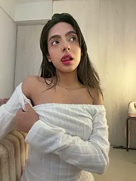 ZaraLuuv online show from March 21, 2026, 6:11 pm