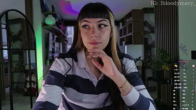 Snapshot of Saraa_Desiree chatting on May 13, 2026, 8:06 pm Saraa Desiree online show from May 13, 2026, 8:06 pm