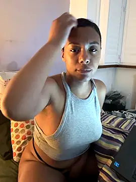 Snapshot of Melia_Rayne chatting on October 4, 2025, 11:36 pm Melia Rayne online show from October 4, 2025, 11:36 pm