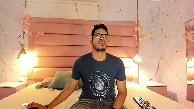 ETHAN DRAVEN online show from September 8, 2025, 7:13 pm