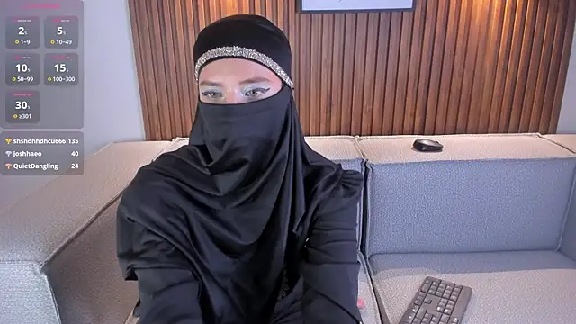 Snapshot of salma_arabicc chatting on March 10, 2025, 6:49 am salma arabicc online show from March 10, 2025, 6:49 am
