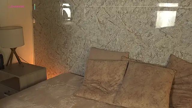 Snapshot of alison222_ chatting on February 4, 2026, 11:38 am alison222 online show from February 4, 2026, 11:38 am