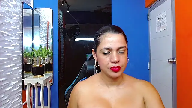 tatiana lc online show from March 11, 2025, 6:43 am