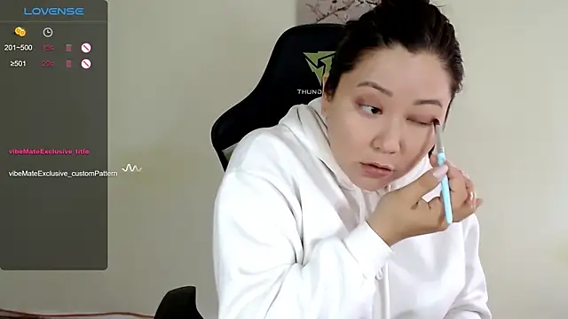 Snapshot of LisaAsianFlower chatting on May 22, 2026, 2:08 am LisaAsianFlower online show from May 22, 2026, 2:08 am