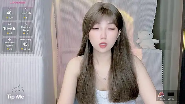 Evelyn-168 online show from October 2, 2025, 2:02 pm