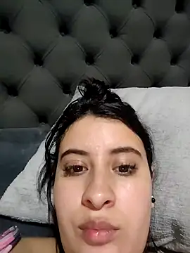 mialorents online show from October 22, 2025, 4:51 pm