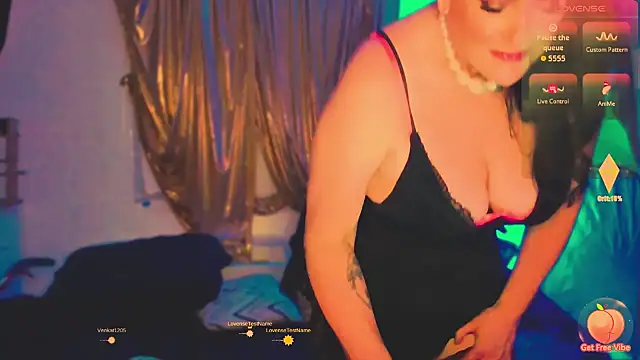 Sandiego8383xh online show from April 26, 2026, 10:46 am