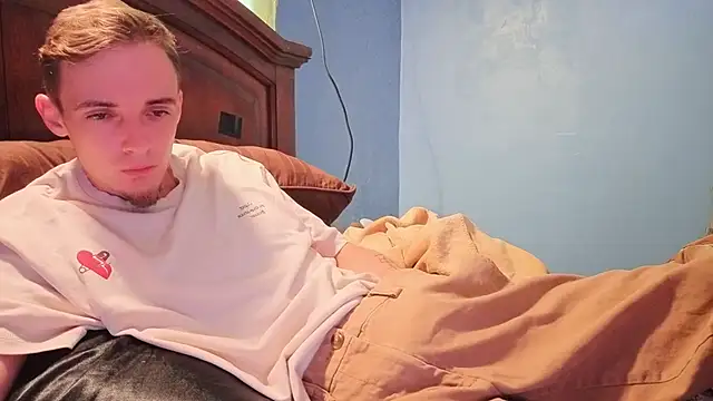 Ilovepussy1911 online show from April 3, 2026, 8:40 pm