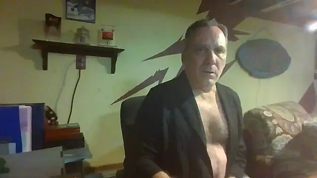 HunkofRock online show from April 3, 2026, 4:10 am