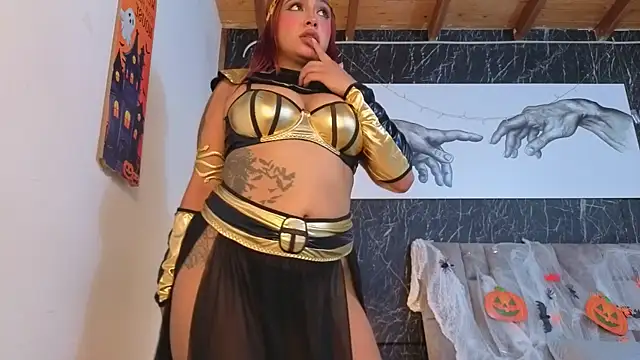 nicelle carson  online show from October 31, 2025, 12:39 pm