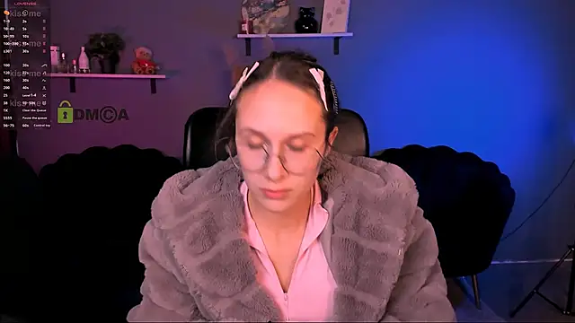 mona cloud online show from October 19, 2025, 11:27 pm