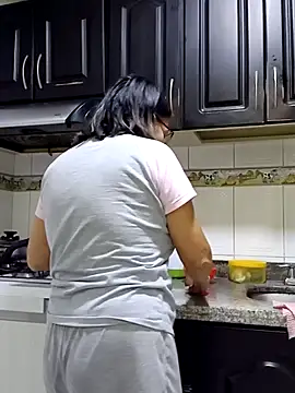 Snapshot of victoria_wayne chatting on October 25, 2025, 10:34 am victoria wayne online show from October 25, 2025, 10:34 am