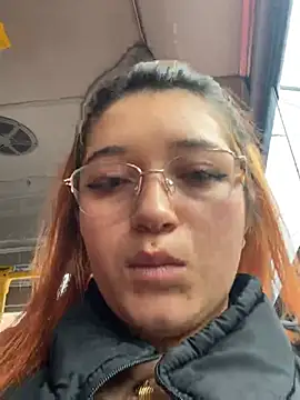 Karina Leon online show from April 29, 2026, 7:31 pm