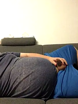 Derbaer1990 online show from November 6, 2025, 8:21 pm