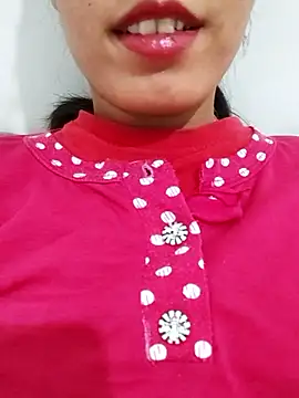 saraaxx1 online show from November 14, 2025, 9:52 am