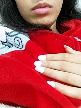 saraaxx1 online show from November 28, 2025, 9:34 am