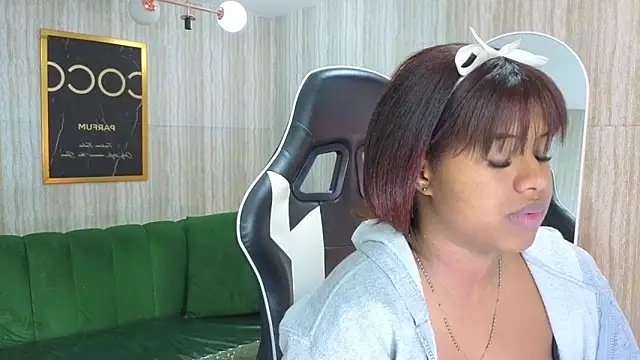 abby1 t  online show from October 2, 2025, 2:51 am