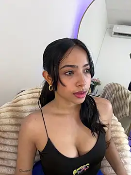 Snapshot of _Emily_Thompson_ chatting on February 28, 2026, 7:04 pm Emily Thompson online show from February 28, 2026, 7:04 pm