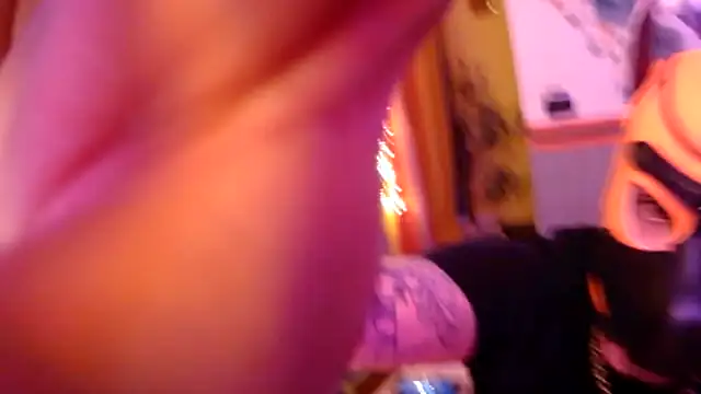 Snapshot of danix_wild_wolf chatting on February 4, 2026, 9:09 pm danix wild wolf online show from February 4, 2026, 9:09 pm