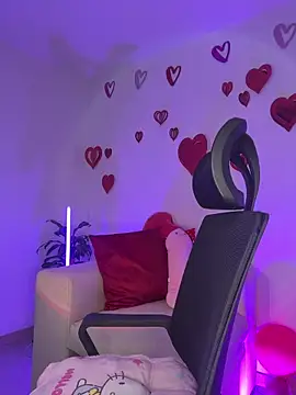 Snapshot of Hi_Soyfer chatting on February 10, 2026, 10:03 pm Hi Soyfer online show from February 10, 2026, 10:03 pm