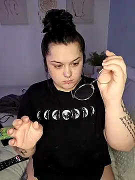 Saucy-Serenity online show from January 11, 2026, 8:03 pm