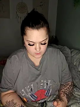 Snapshot of Saucy-Serenity chatting on March 29, 2026, 2:33 am Saucy-Serenity online show from March 29, 2026, 2:33 am
