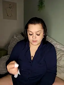 Snapshot of Saucy-Serenity chatting on April 2, 2026, 8:17 pm Saucy-Serenity online show from April 2, 2026, 8:17 pm