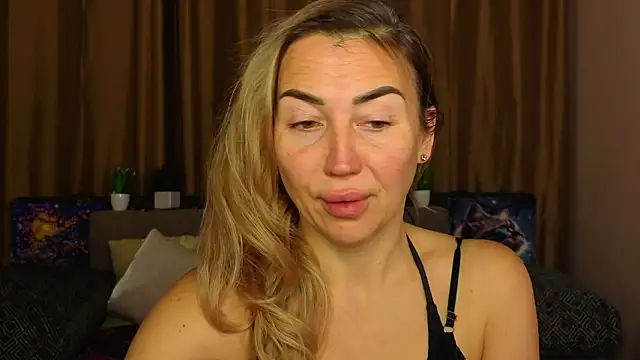 Kiss julli88I online show from January 18, 2026, 6:23 pm