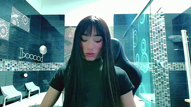 Small Hot19 online show from May 27, 2026, 11:07 am