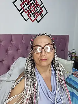 AlessandraLeroy online show from November 23, 2025, 3:06 am