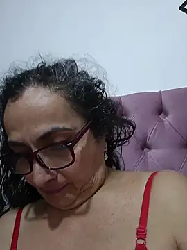 Snapshot of AlessandraLeroy chatting on February 24, 2026, 12:52 am AlessandraLeroy online show from February 24, 2026, 12:52 am