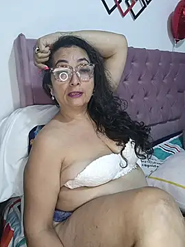 Snapshot of AlessandraLeroy chatting on February 27, 2026, 1:49 am AlessandraLeroy online show from February 27, 2026, 1:49 am