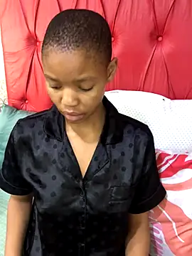 BondiBitch online show from October 1, 2025, 9:04 am