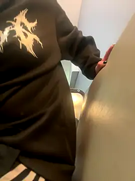 KITTYBOOBOOFUXX online show from December 17, 2025, 2:50 am