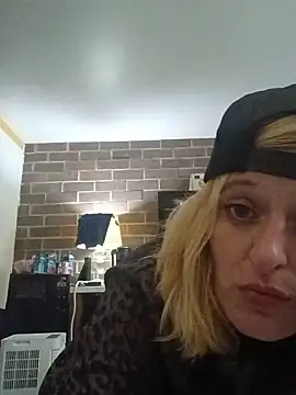KITTYBOOBOOFUXX online show from July 20, 2026, 7:00 am